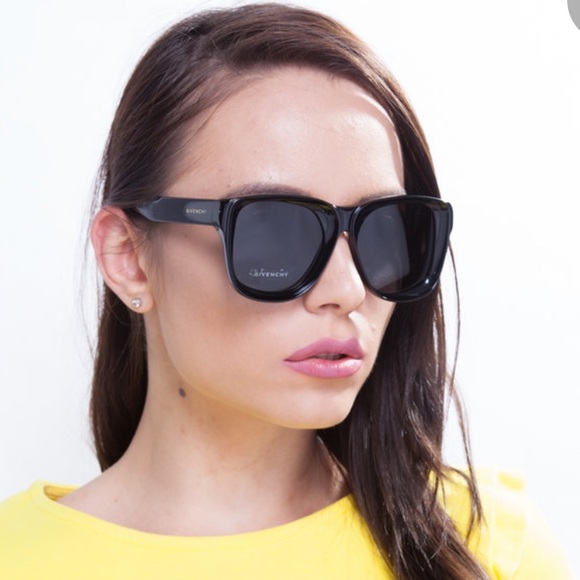 GIVENCHY  Paris Sunglasses black oversized - Picture 2 of 16